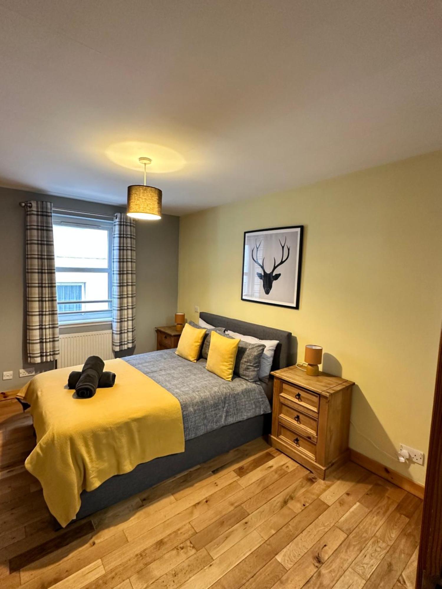 Metro 8 Inverness City Centre Bagian luar foto